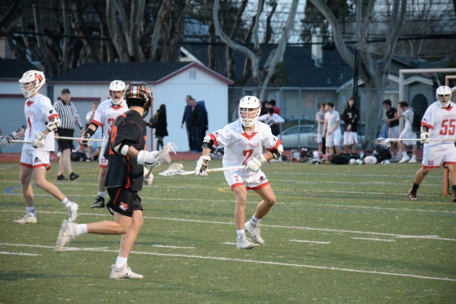 Junior middy Kyle Botelho takes up a defensive stance against Los Gatos.
