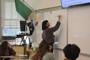 Celine Tan teaches her third period Italian 3 class on Nov. 28 — one of the four curriculums she leads in the language program.