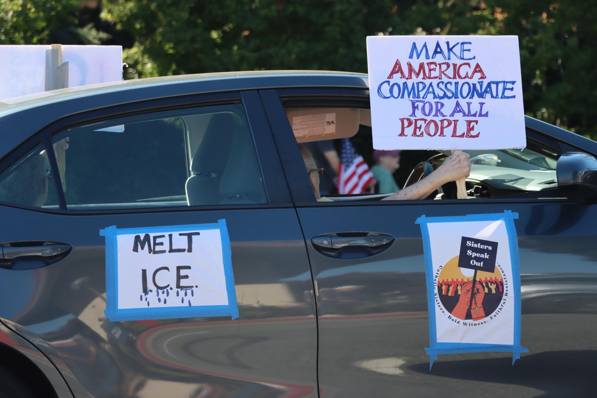 Indivisible hosts No Kings 2 protest in San Mateo