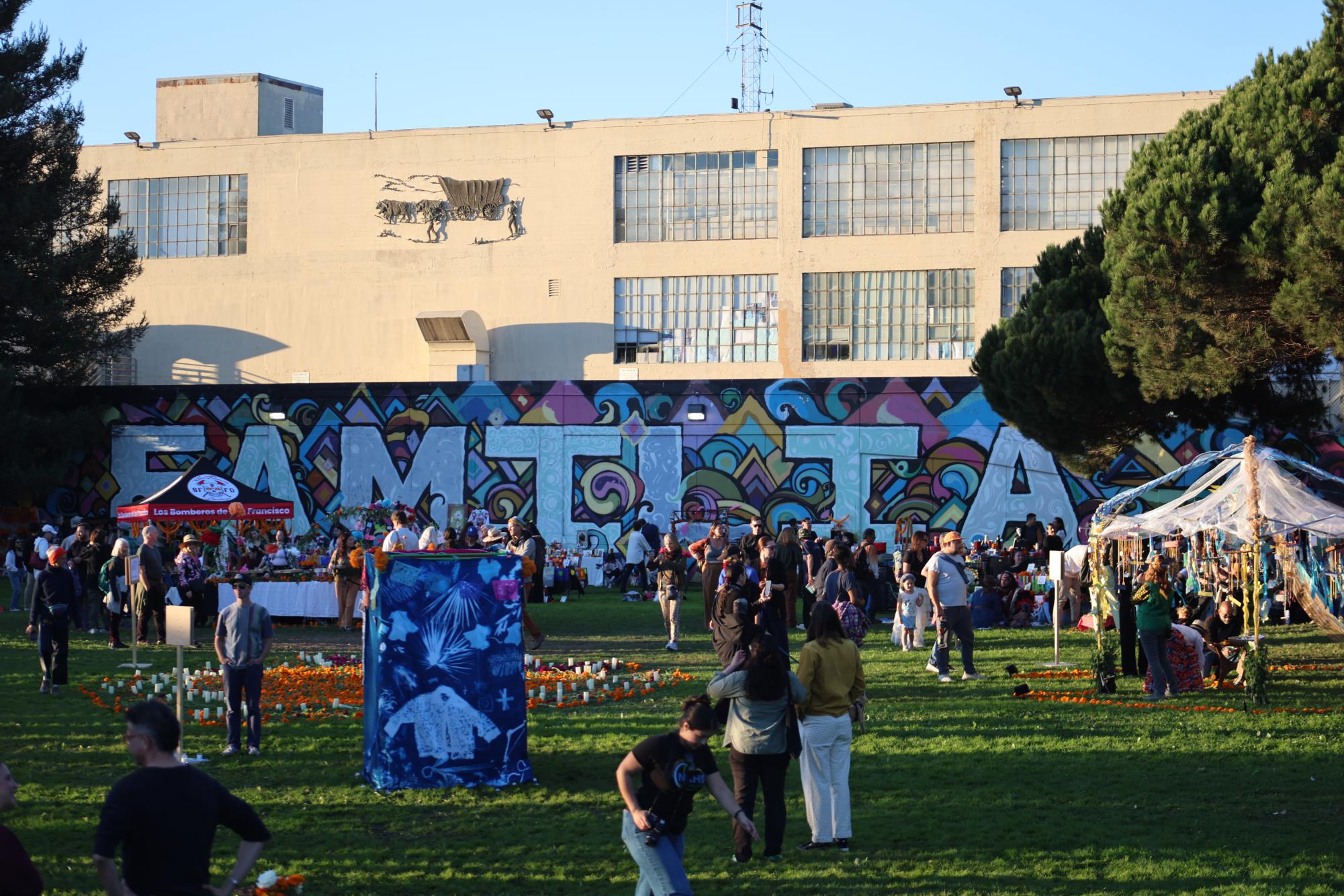 Community gathers to celebrate Día de los Muertos