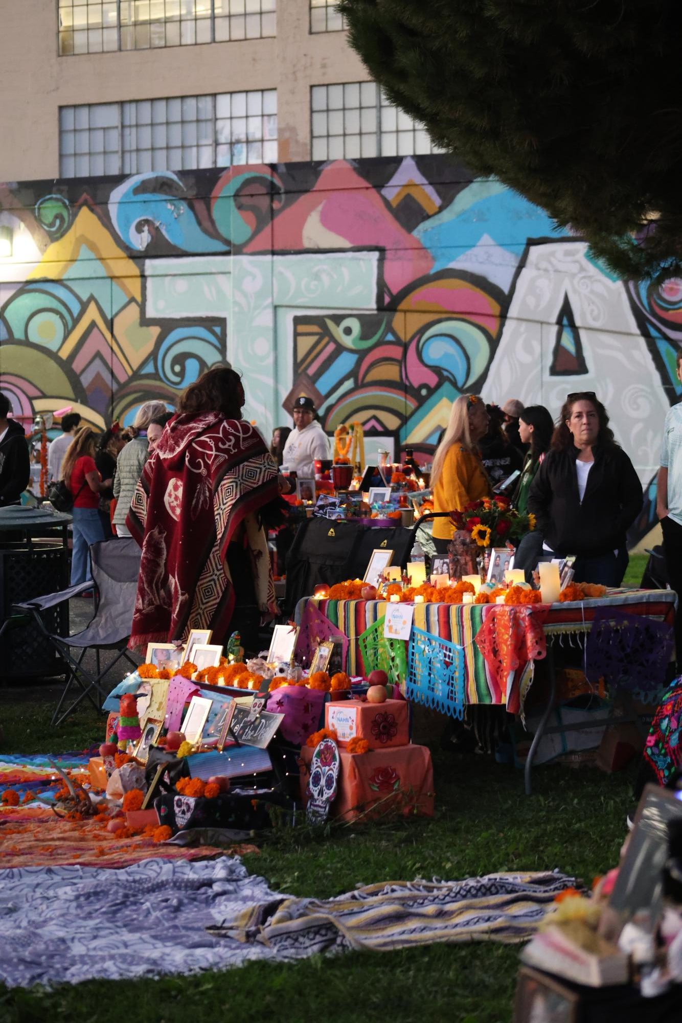 Community gathers to celebrate Día de los Muertos