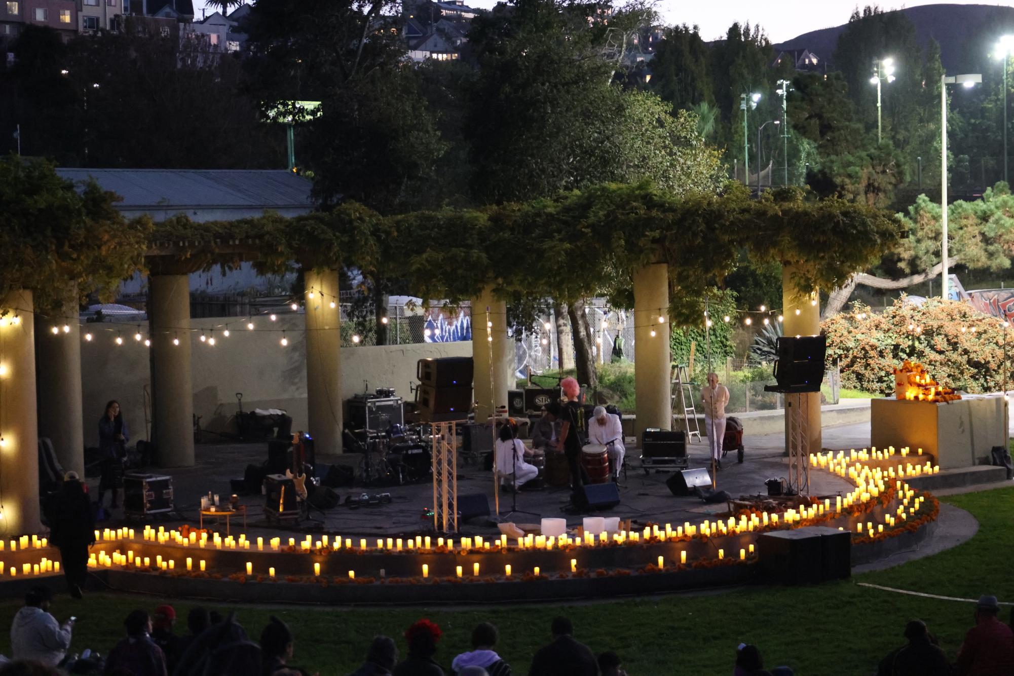 Community gathers to celebrate Día de los Muertos
