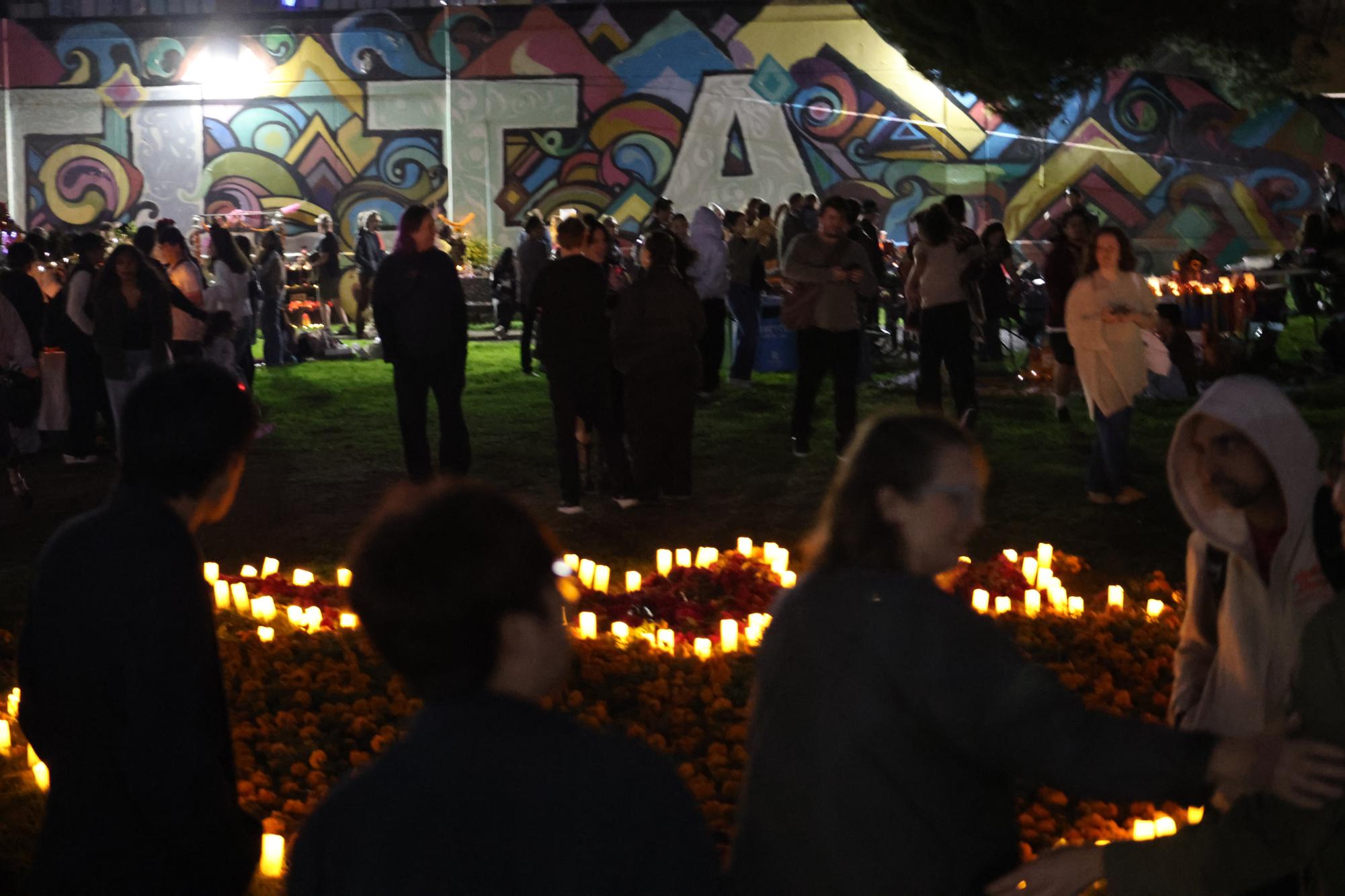 Community gathers to celebrate Día de los Muertos