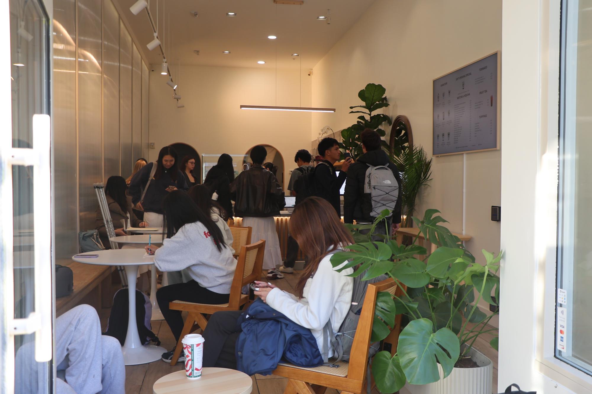 Cere Tea has quickly become a popular spot on Burlingame Avenue for students to get matcha lattes, fruit teas, einspänners, and more.