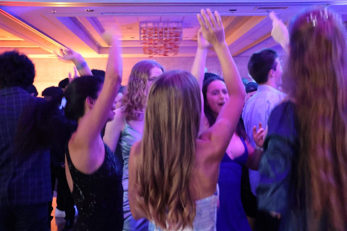 Seniors show their best moves on the dance floor at Winter Formal.