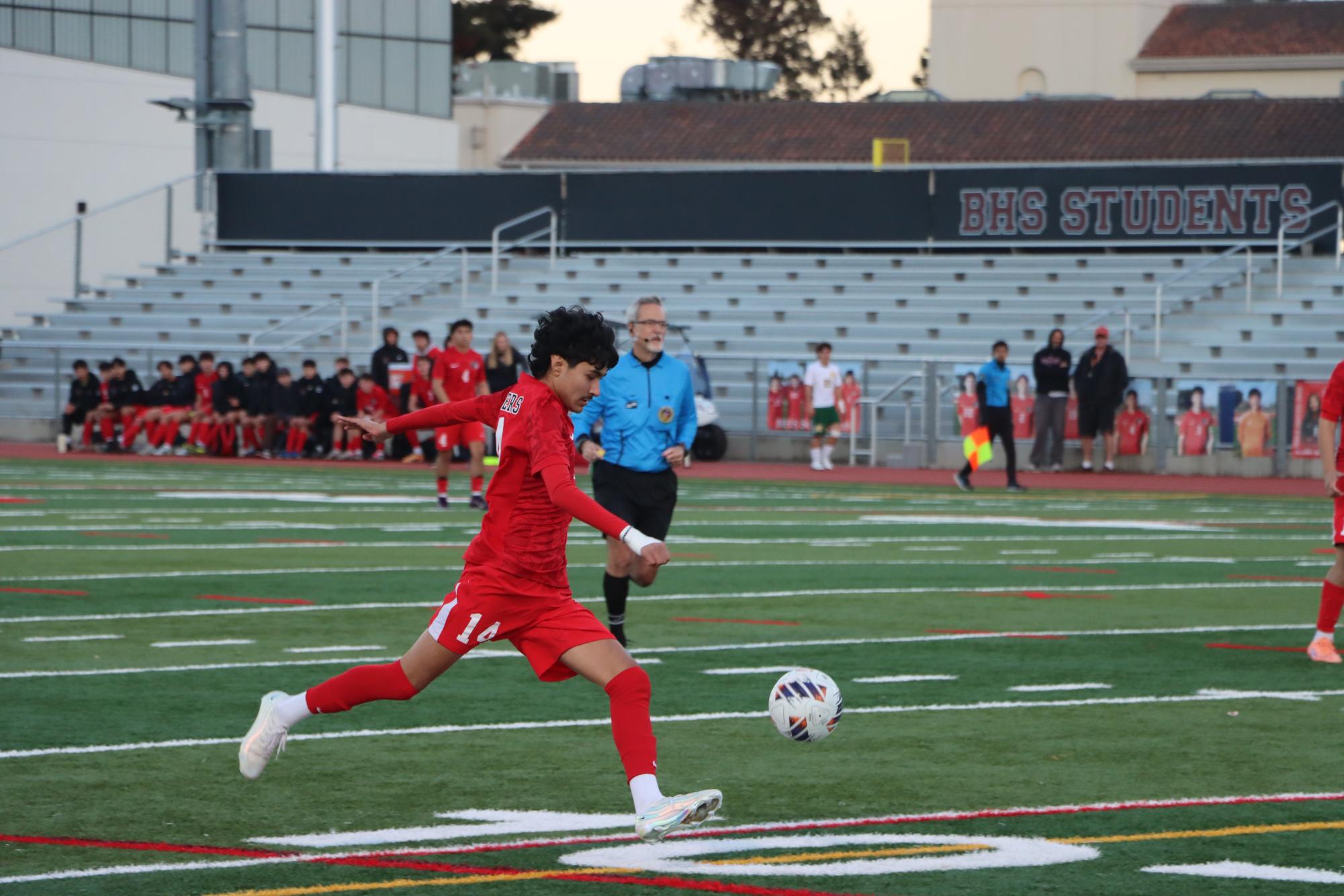Boys’ soccer falls to Monterey in exhilarating overtime match
