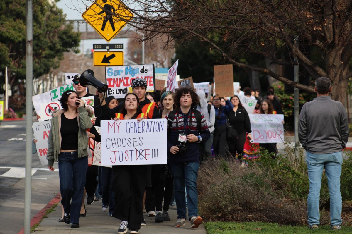 Students from across the district, including Aragon, San Mateo, and Hillsdale High School, joined Burlingame at Central Park in San Mateo, amassing hundreds of students. Students from middle schools in the area, such as Abbott Middle School, also joined the protest.